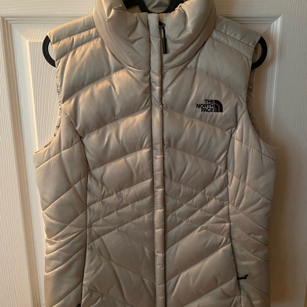 The North Face Women's Cream Puffer Vest